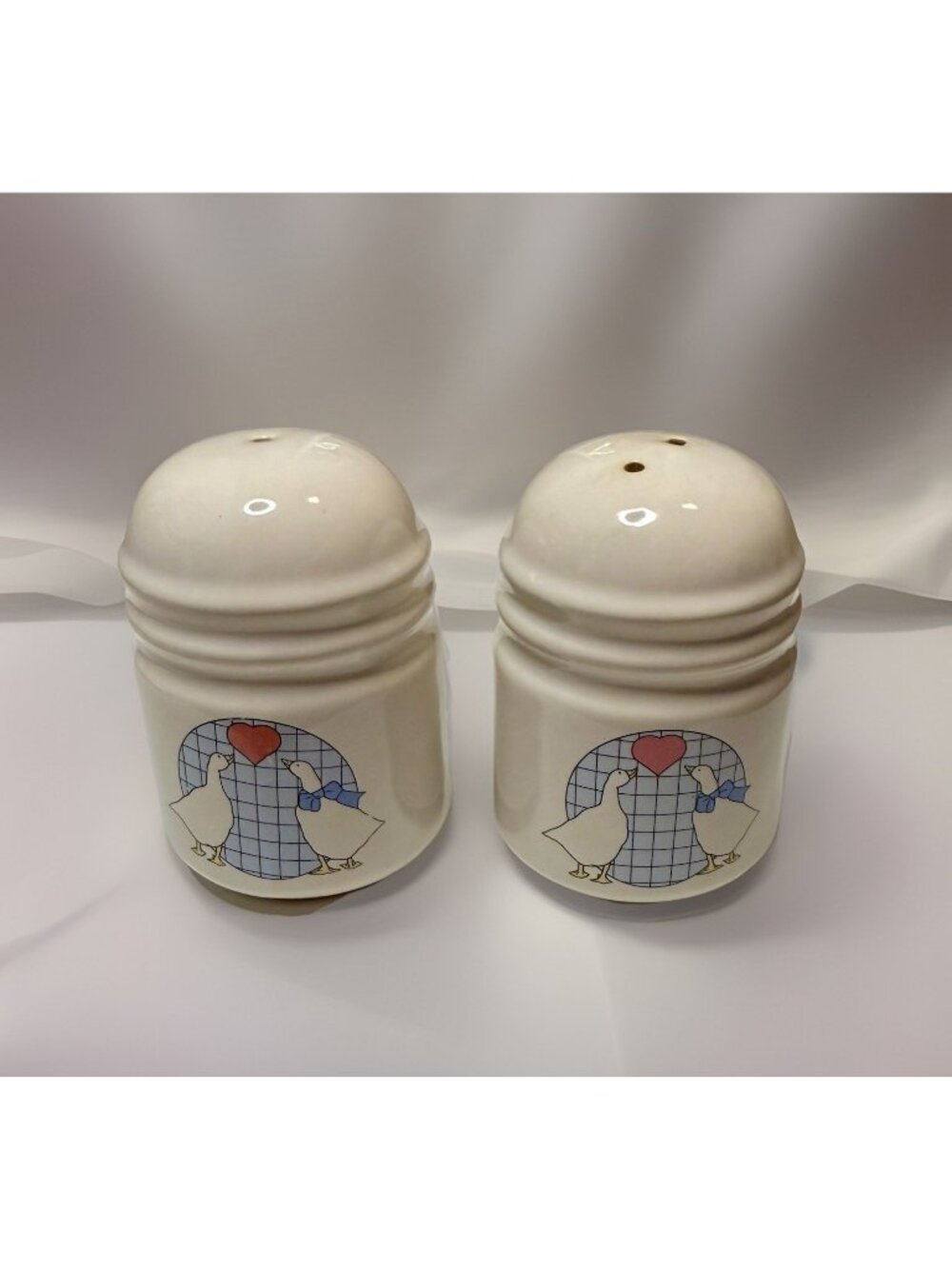 Vintage 90’s Blue Ribbon Geese Salt & Pepper Shakers Cottagecore Country Kitchen